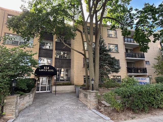 134-lawton-boulevard-toronto-ontario-c12423404