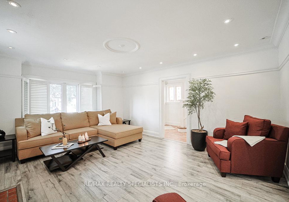 123-colin-avenue-toronto-ontario-c12423423