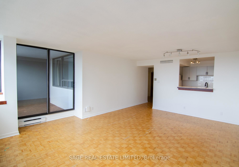 914-yonge-street-toronto-ontario-c12423586
