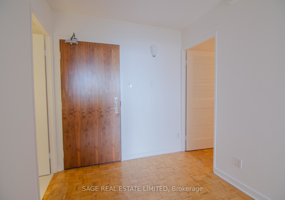 914-yonge-street-toronto-ontario-c12423586