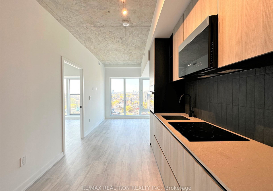 2-augusta-avenue-toronto-ontario-c12423694