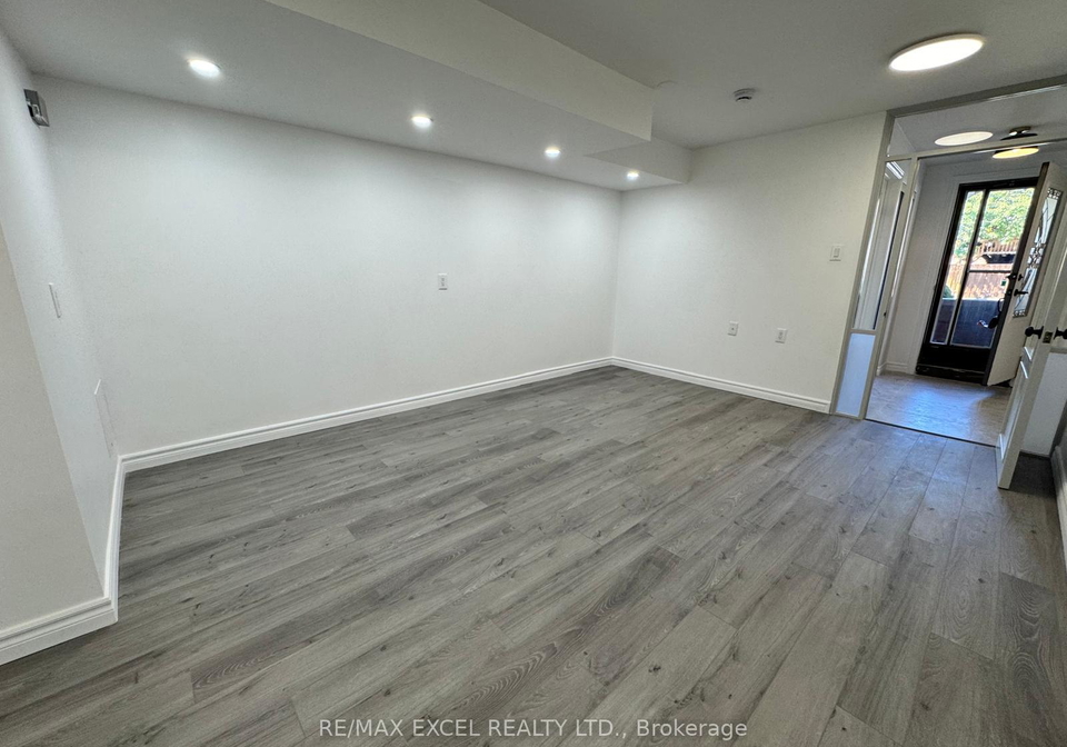 53-hickorynut-drive-north-york-ontario-c12424142