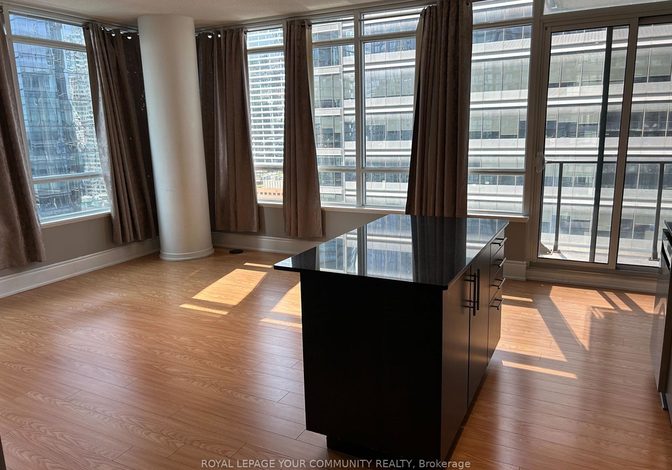 65-bremner-boulevard-toronto-ontario-c12424332