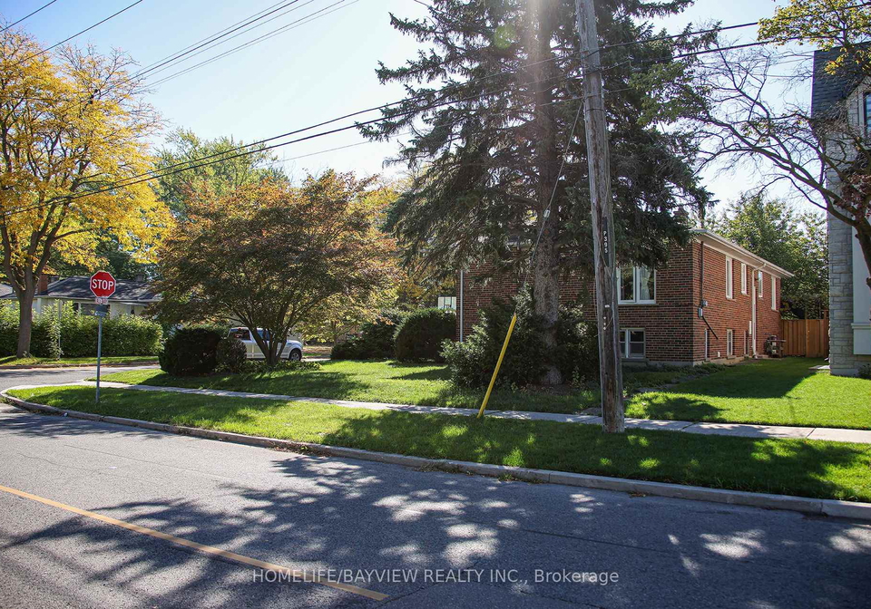 393-patricia-avenue-toronto-ontario-c12424451