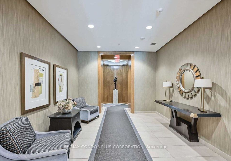 736-spadina-avenue-toronto-ontario-c12424453