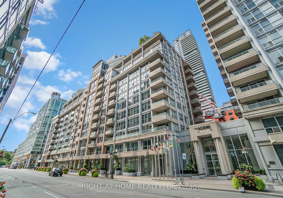 270-wellington-street-w-toronto-ontario-c12424815