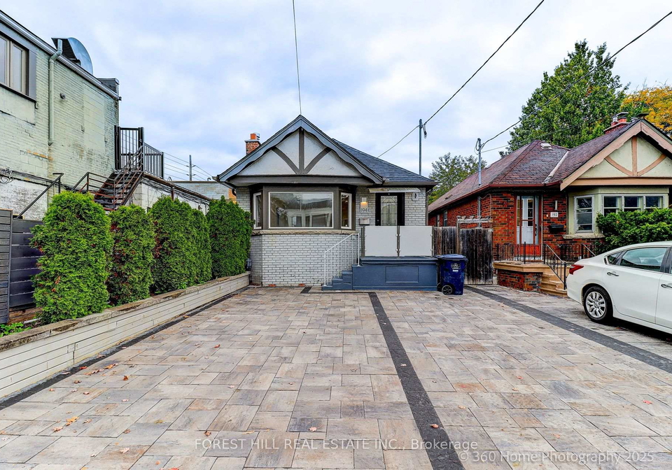 194-roe-avenue-toronto-ontario-c12425054