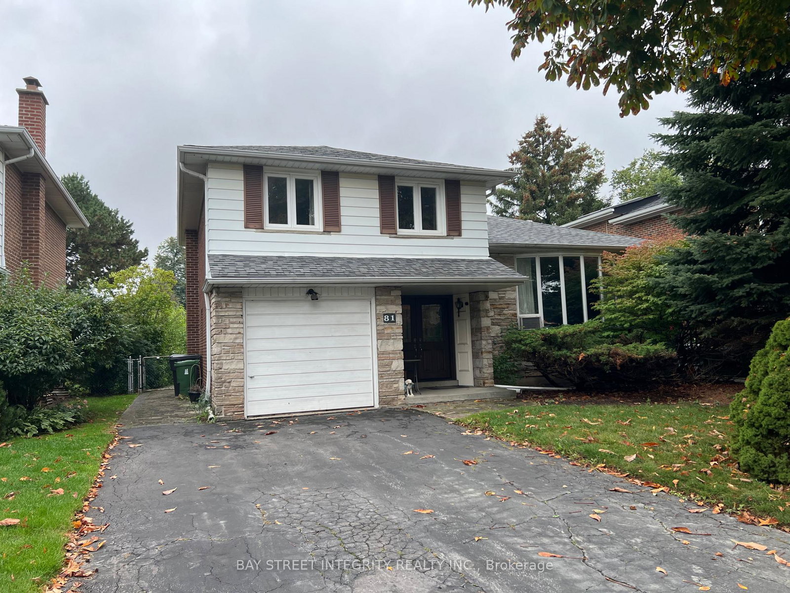 81-crossbow-crescent-north-york-ontario-c12425305