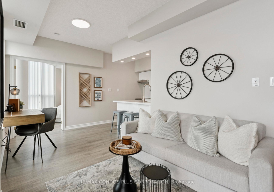 230-queens-quay-w-toronto-ontario-c12425370
