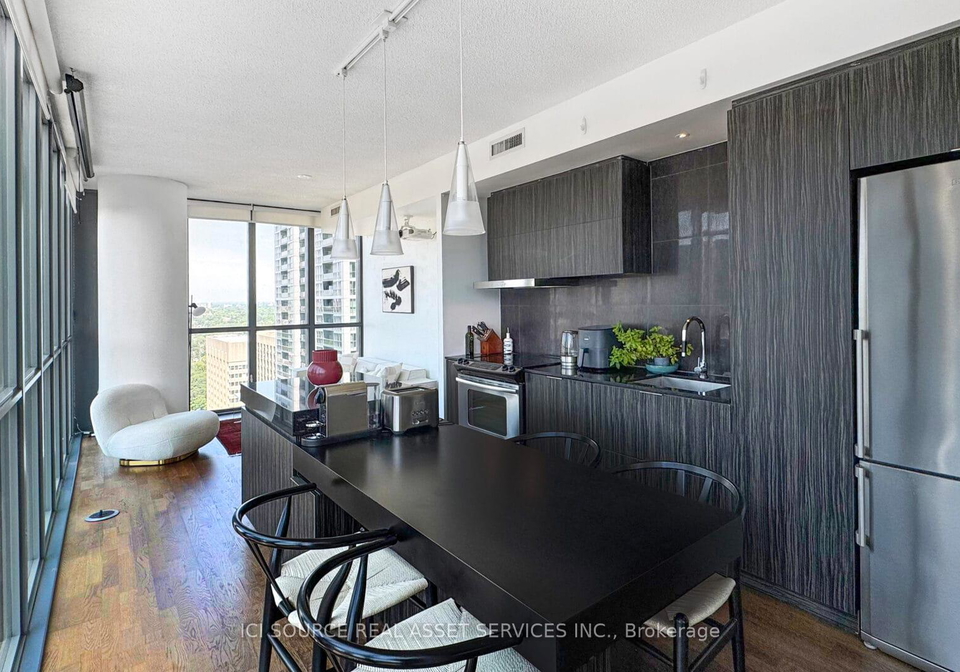 101-charles-street-e-toronto-ontario-c12425409