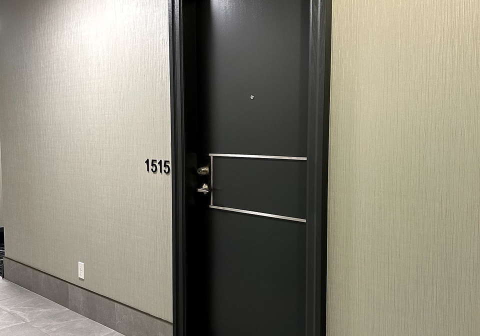 30-grand-trunk-crescent-toronto-ontario-c12425845