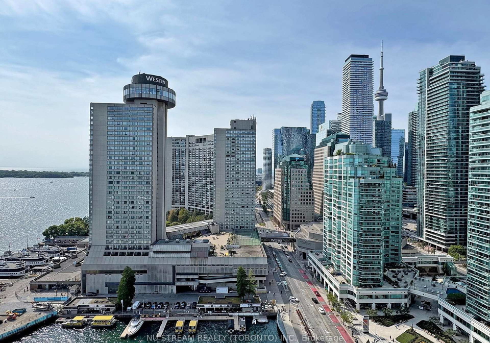 15-queens-quay-e-toronto-ontario-c12426393