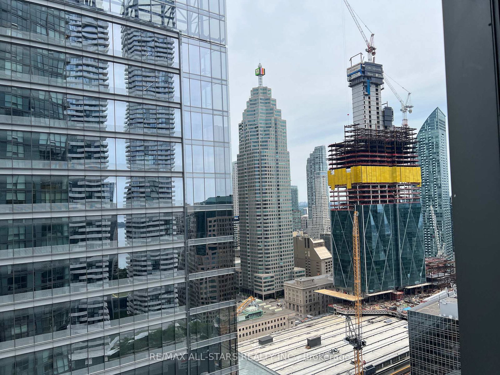 65-bremner-boulevard-toronto-ontario-c12426423