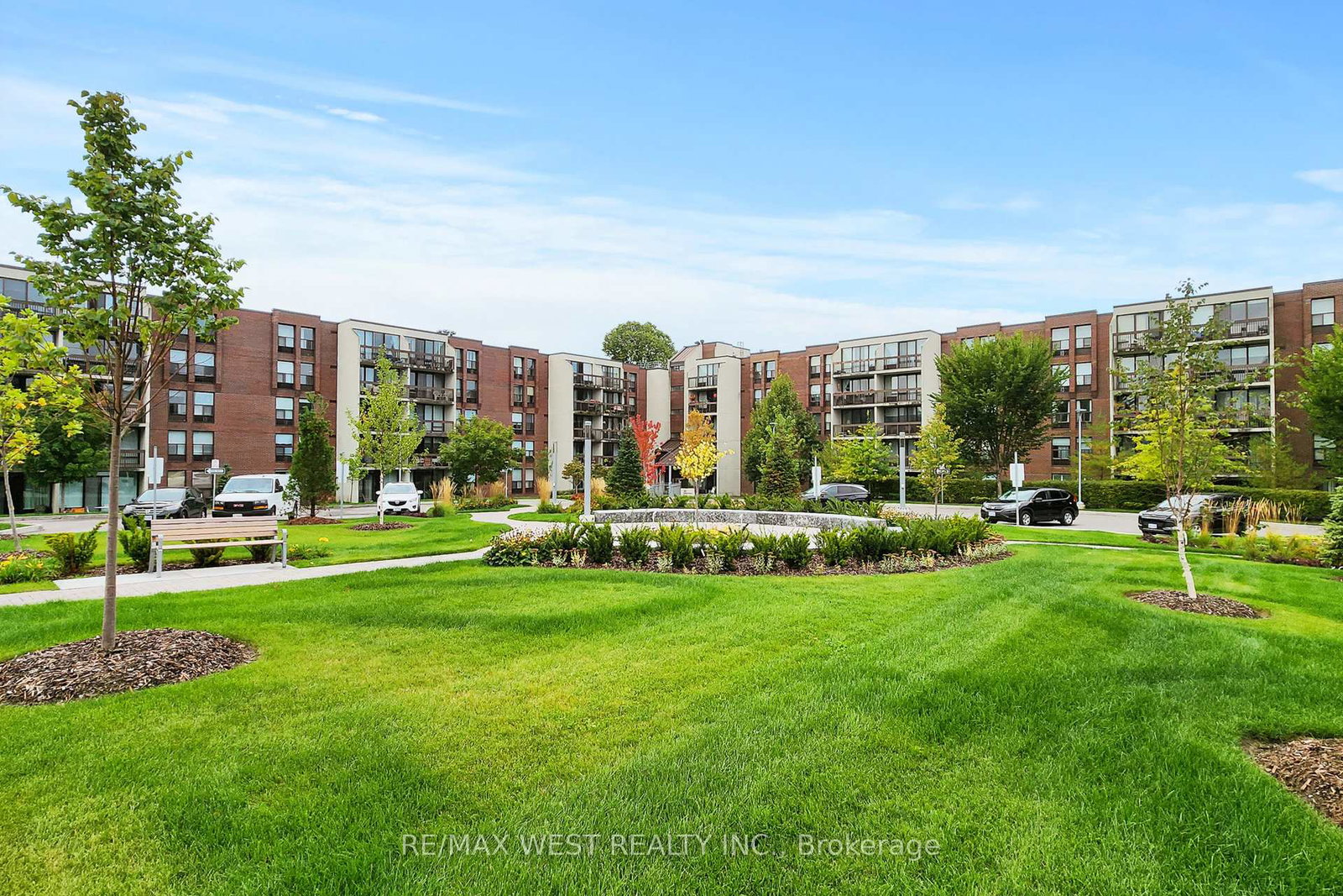 20-fashion-rose-way-north-york-ontario-c12426645