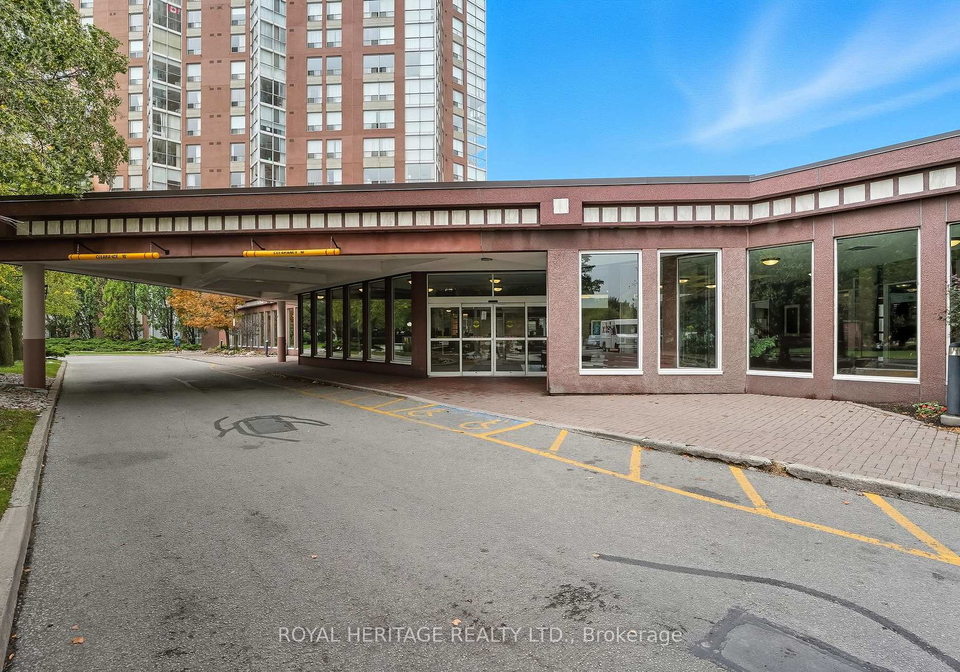 5-concorde-place-north-york-ontario-c12426647