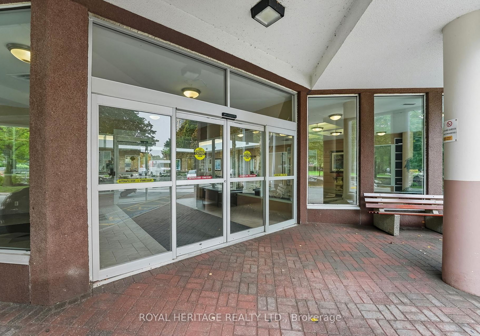 5-concorde-place-north-york-ontario-c12426647