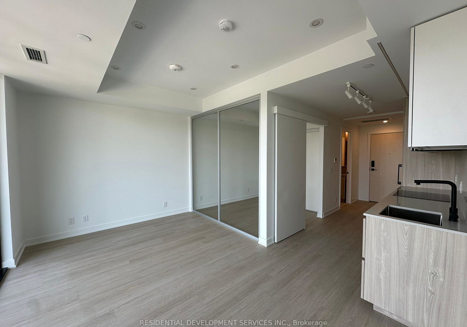 699-sheppard-avenue-e-north-york-ontario-c12426862