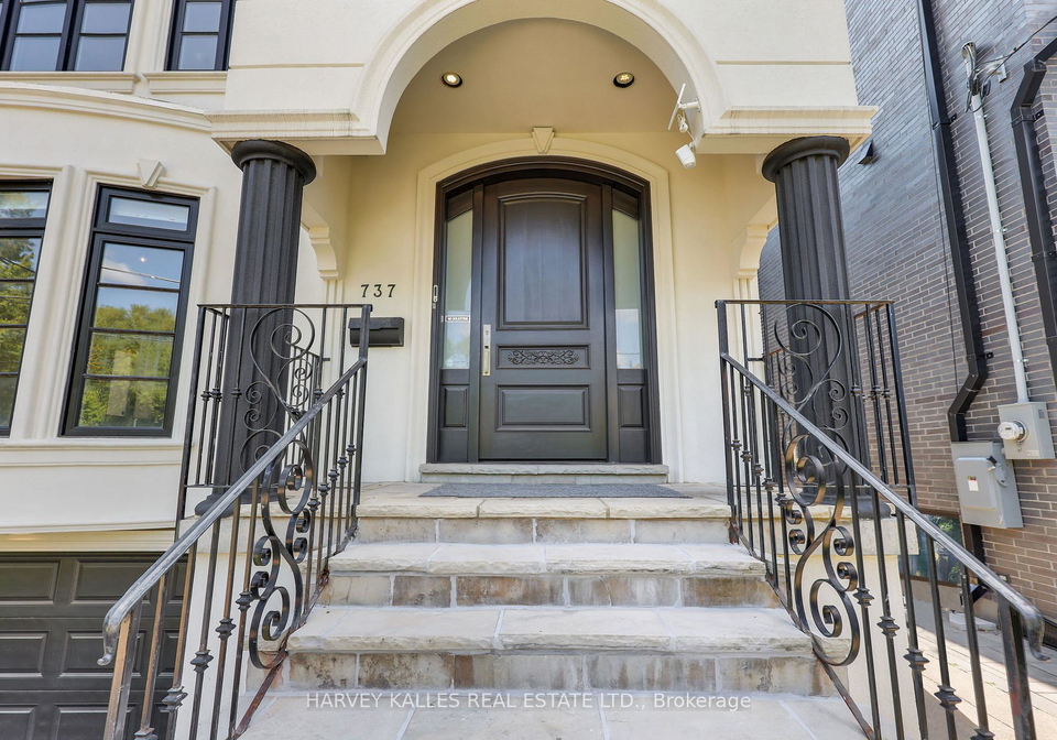 737-woburn-avenue-toronto-ontario-c12426910