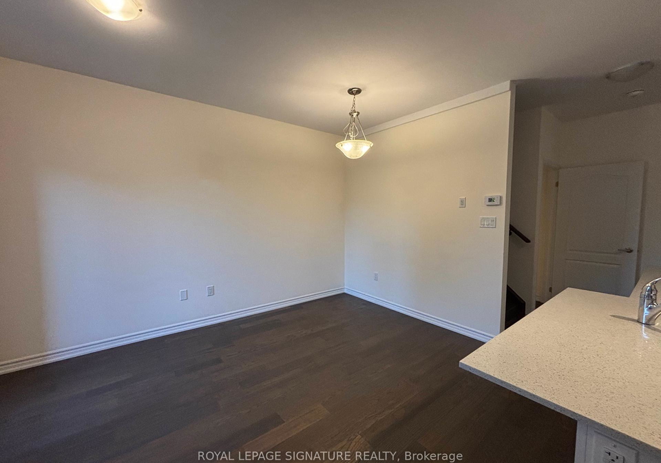 1b-clintwood-gate-north-york-ontario-c12427041