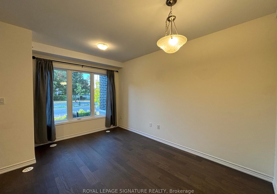 1b-clintwood-gate-north-york-ontario-c12427041