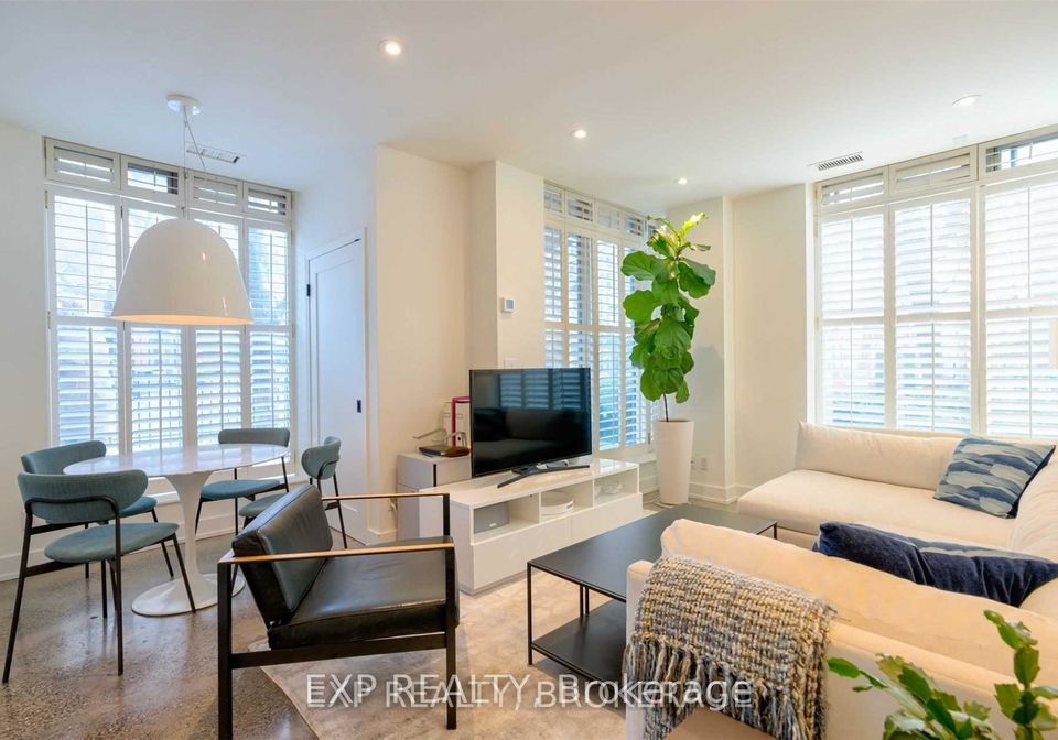 142-bathurst-street-toronto-ontario-c12427146