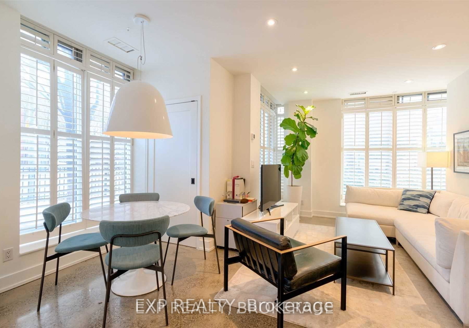 142-bathurst-street-toronto-ontario-c12427146