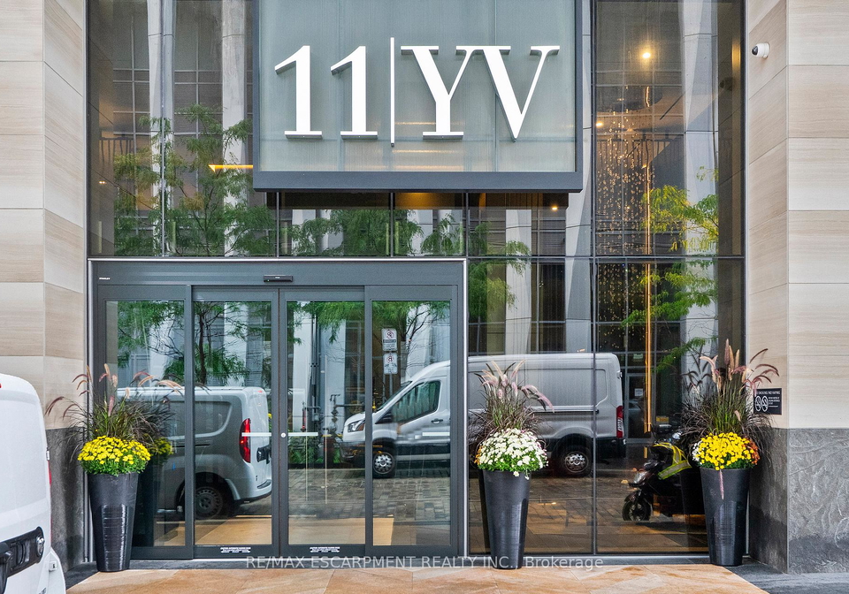 11-yorkville-avenue-toronto-ontario-c12427628