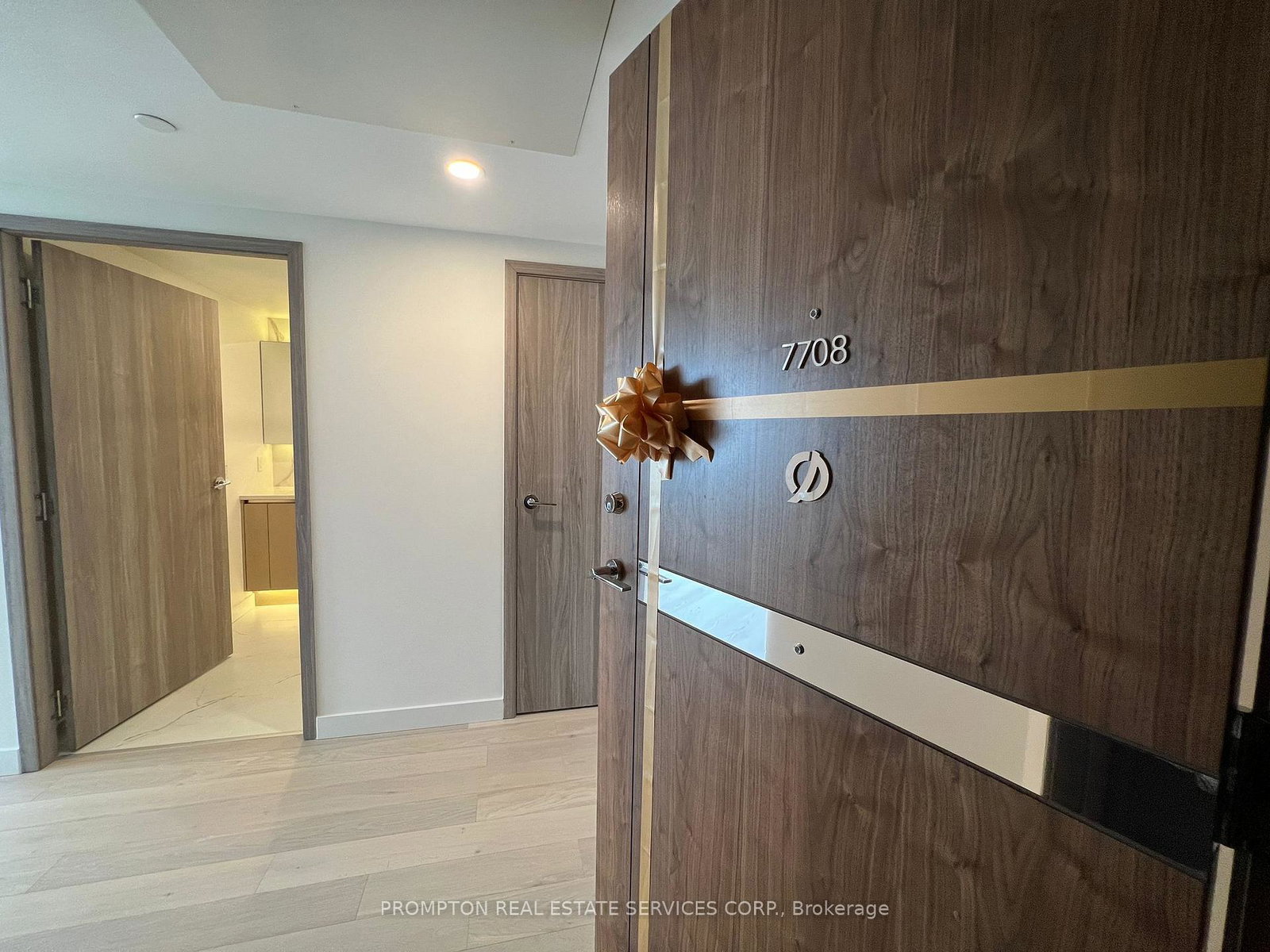 3-concord-cityplace-way-toronto-ontario-c12427825