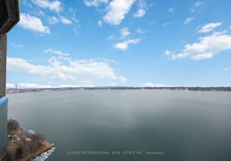 99-harbour-square-toronto-ontario-c12427938
