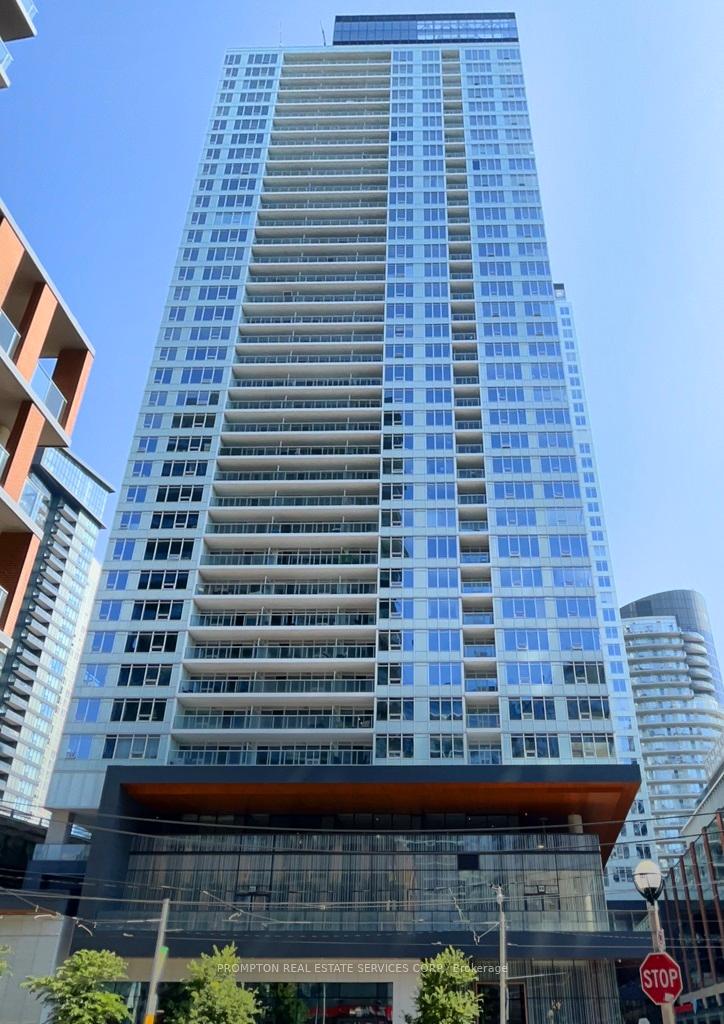 19-bathurst-street-toronto-ontario-c12428343