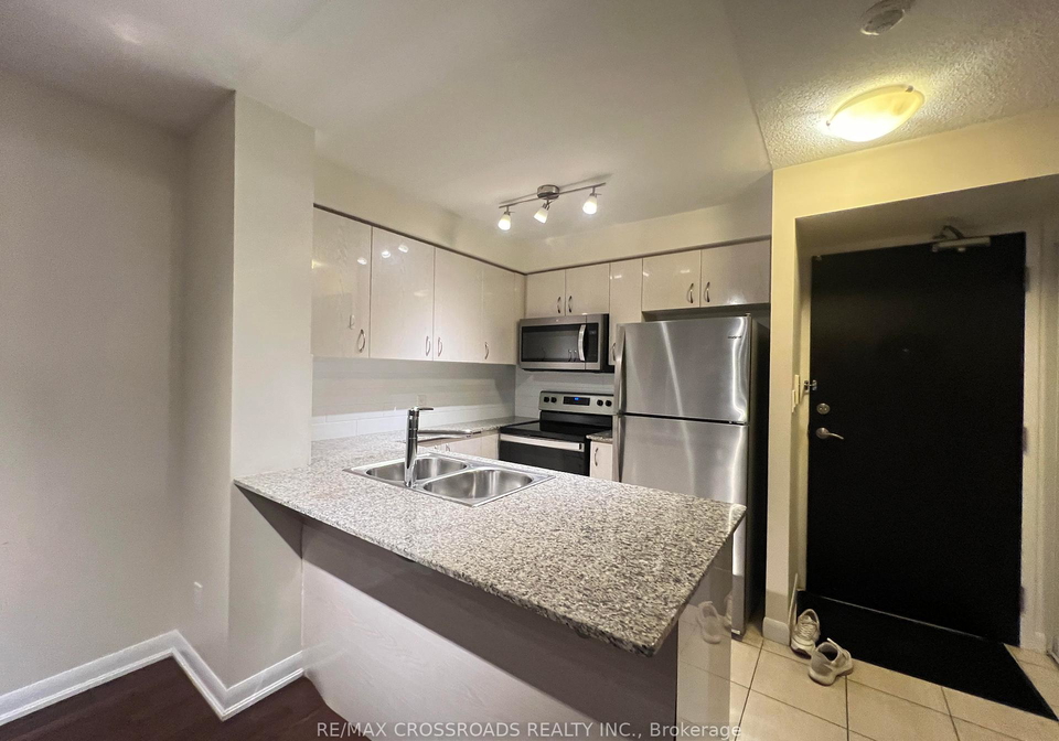 5791-yonge-street-north-york-ontario-c12428654