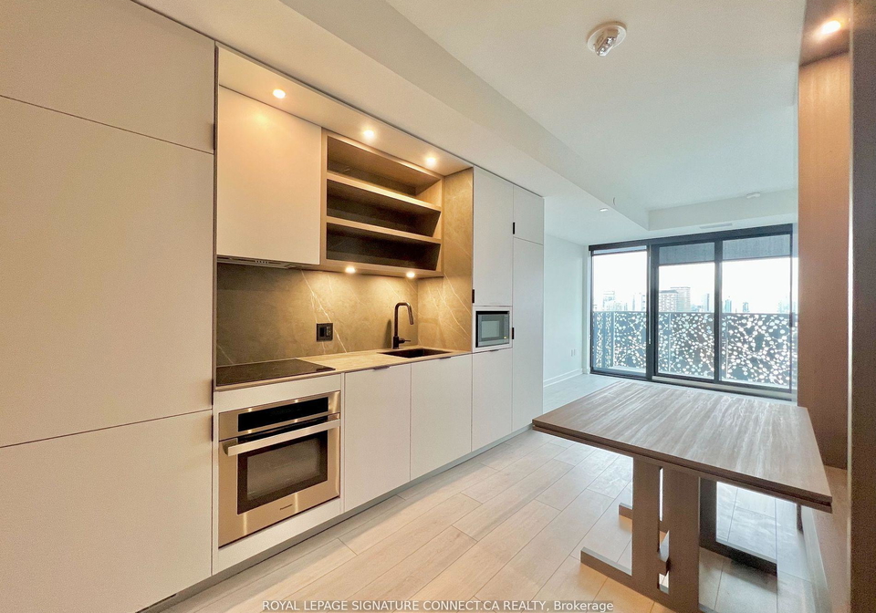 55-charles-street-e-toronto-ontario-c12428754