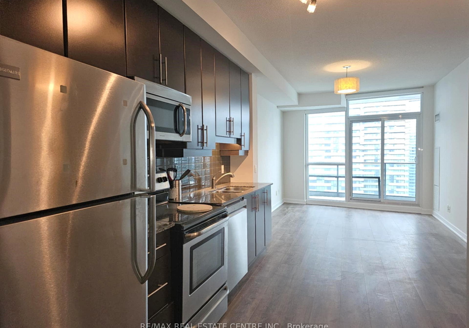 33-bay-street-toronto-ontario-c12428928