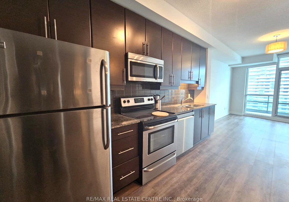 33-bay-street-toronto-ontario-c12428928