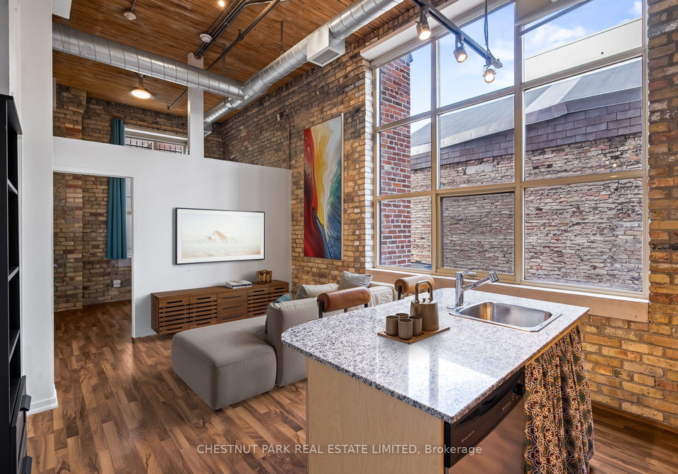 736-dundas-street-e-toronto-ontario-c12428981