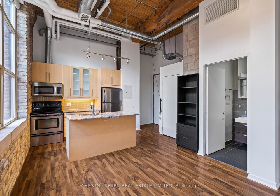 736-dundas-street-e-toronto-ontario-c12428981