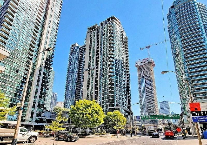 12-yonge-street-toronto-ontario-c12429106