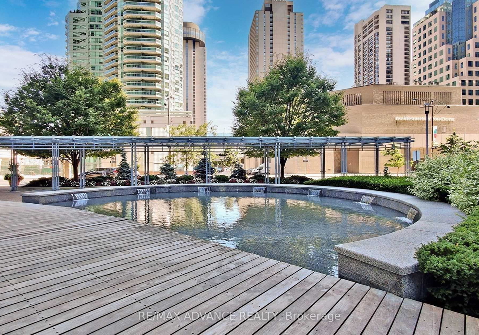 18-harbour-street-toronto-ontario-c12429372