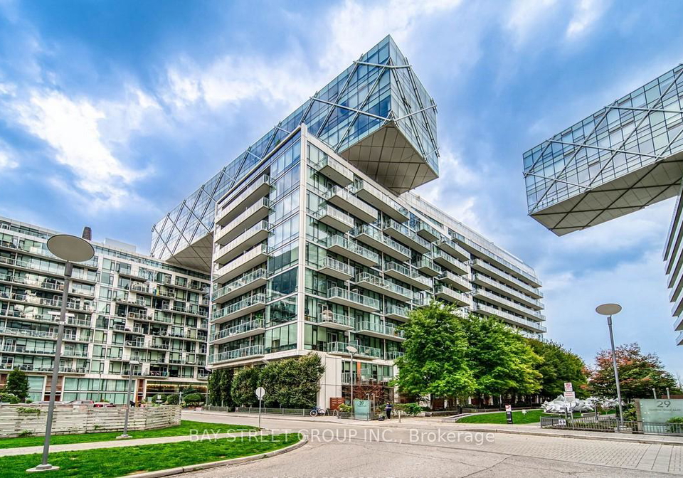 39-queens-quay-e-toronto-ontario-c12429436