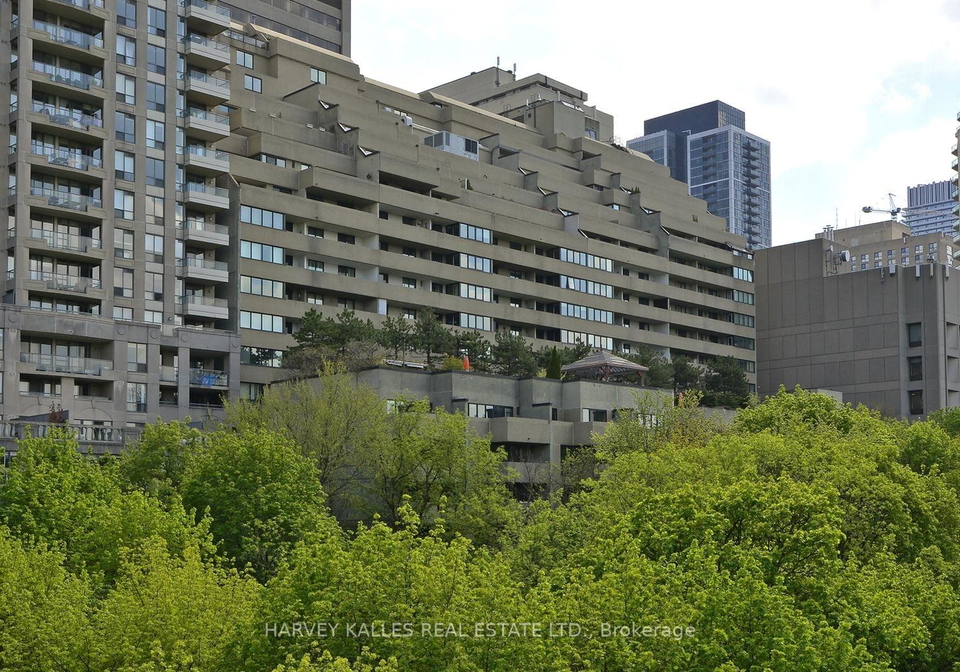 360-bloor-street-e-toronto-ontario-c12429524