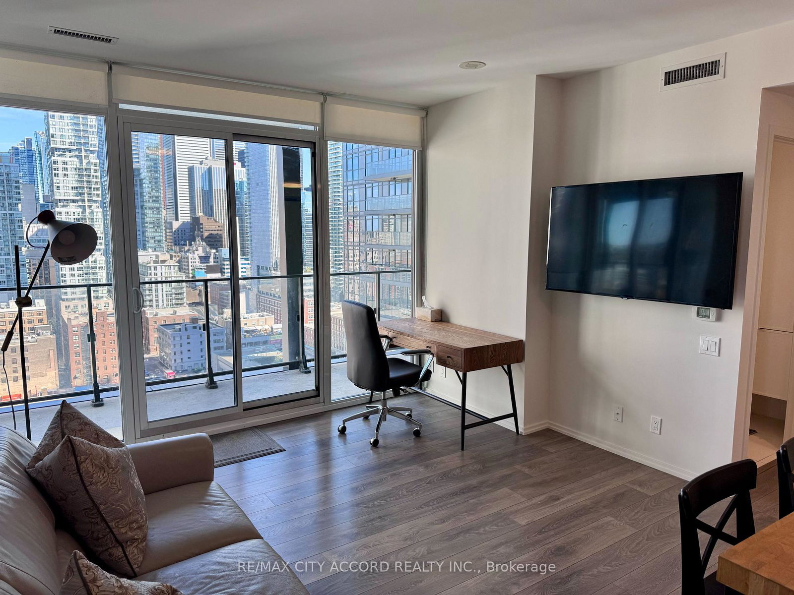 125-peter-street-toronto-ontario-c12429546