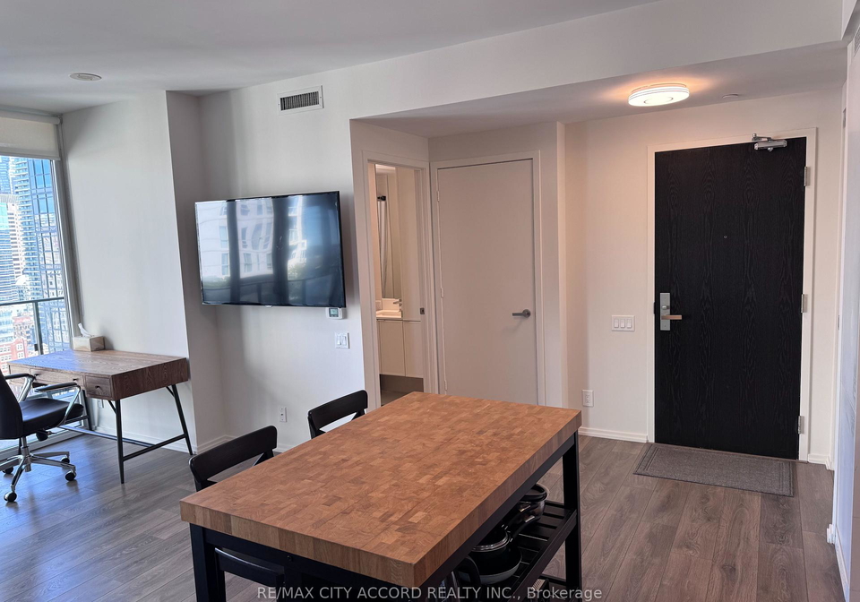 125-peter-street-toronto-ontario-c12429546