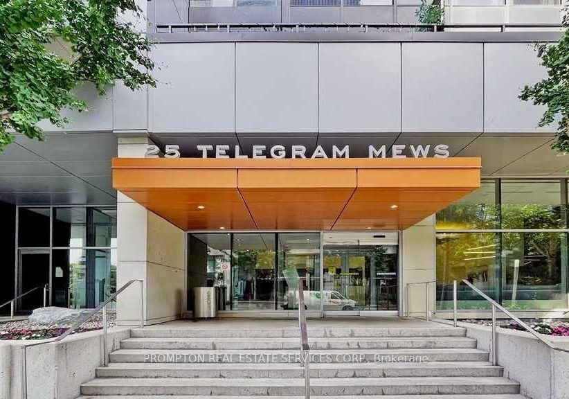 25-telegram-mews-toronto-ontario-c12430271