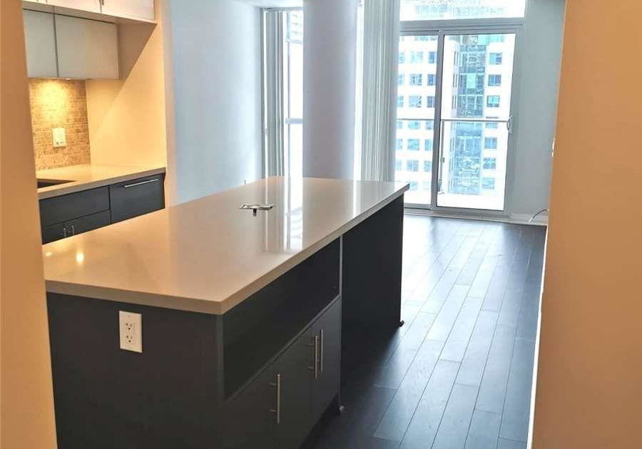 8-mercer-street-toronto-ontario-c12430646