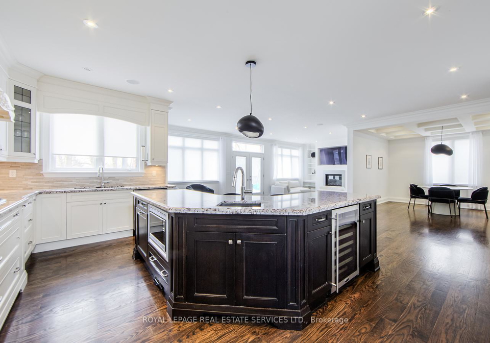 21a-roycrest-avenue-toronto-ontario-c12430672