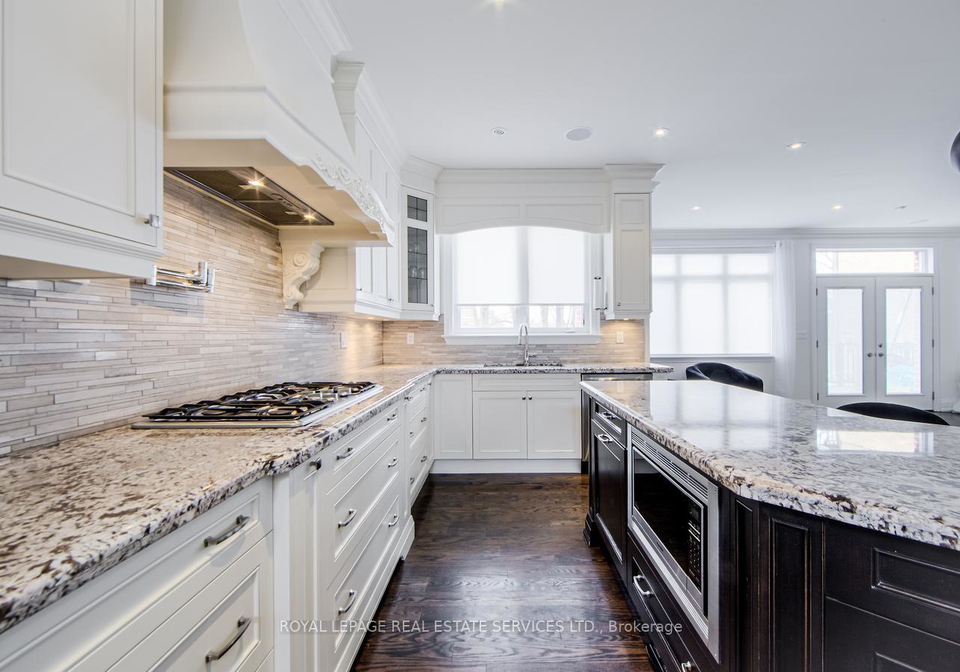 21a-roycrest-avenue-toronto-ontario-c12430672