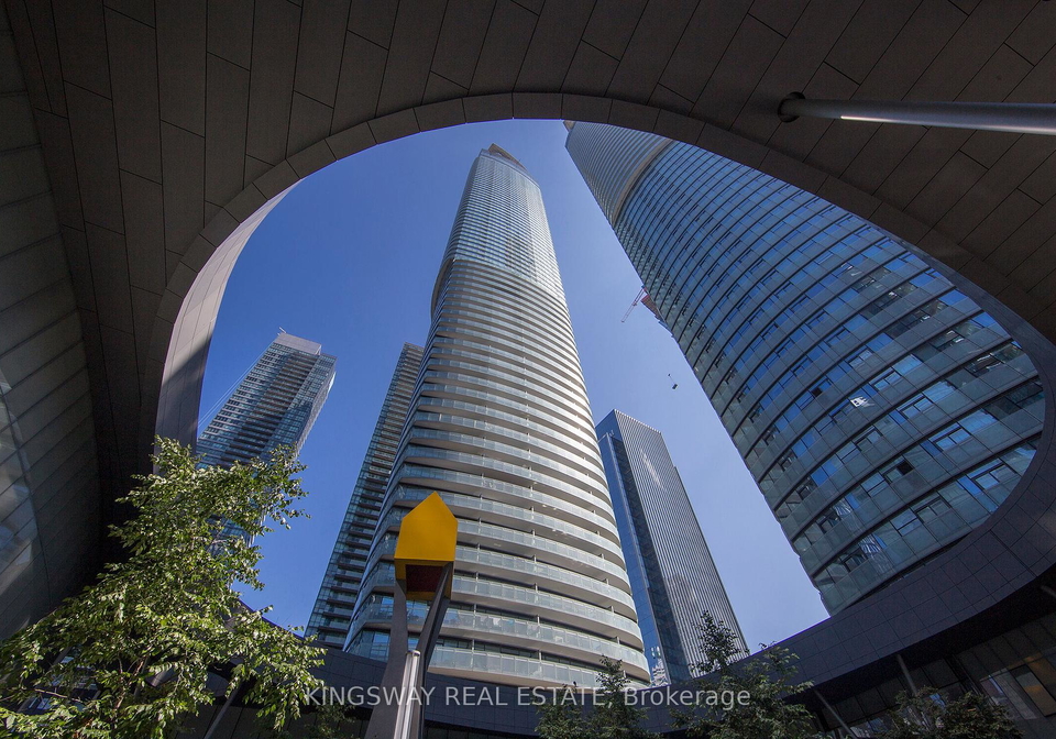12-york-street-toronto-ontario-c12430921