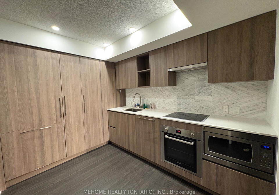 19-bathurst-street-toronto-ontario-c12430942
