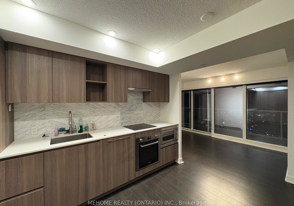 19-bathurst-street-toronto-ontario-c12430942