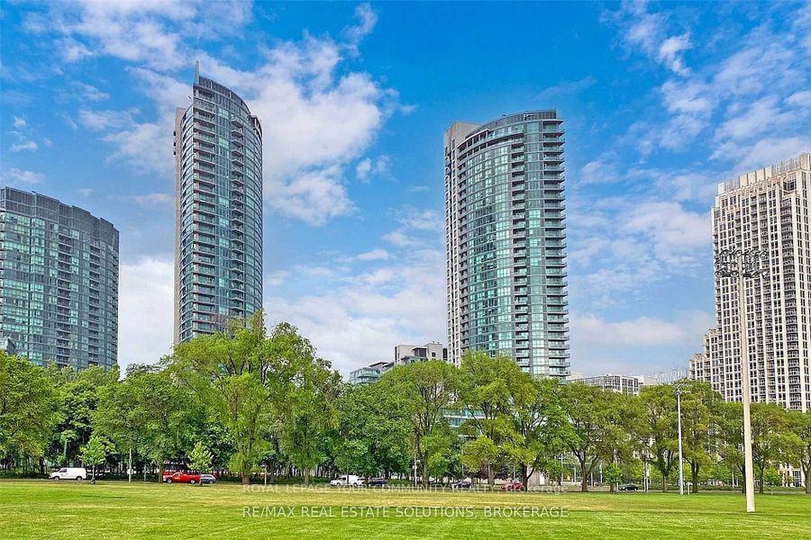 219-fort-york-boulevard-toronto-ontario-c12431313